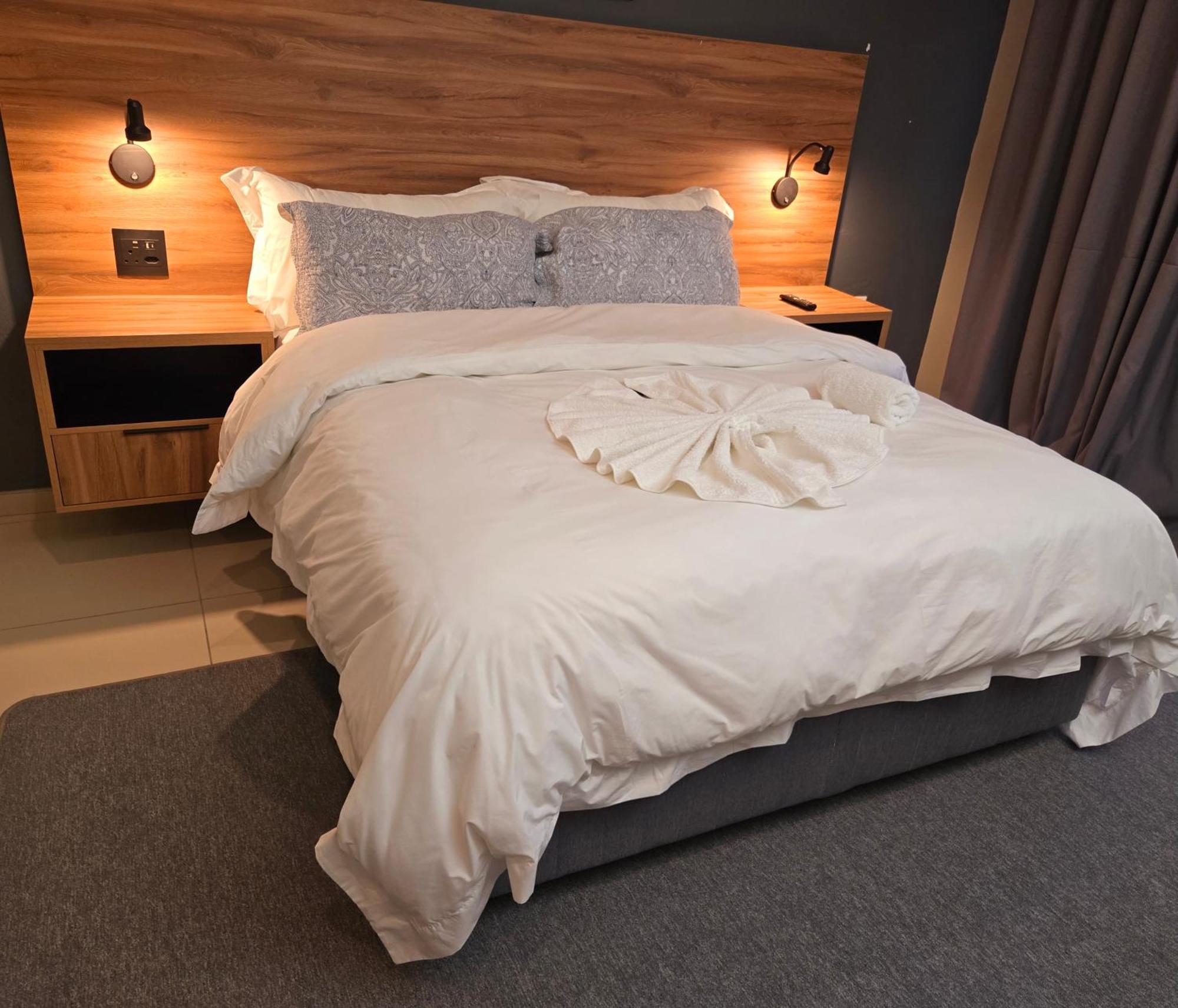 The Hide On Aston-sandton Guest house
