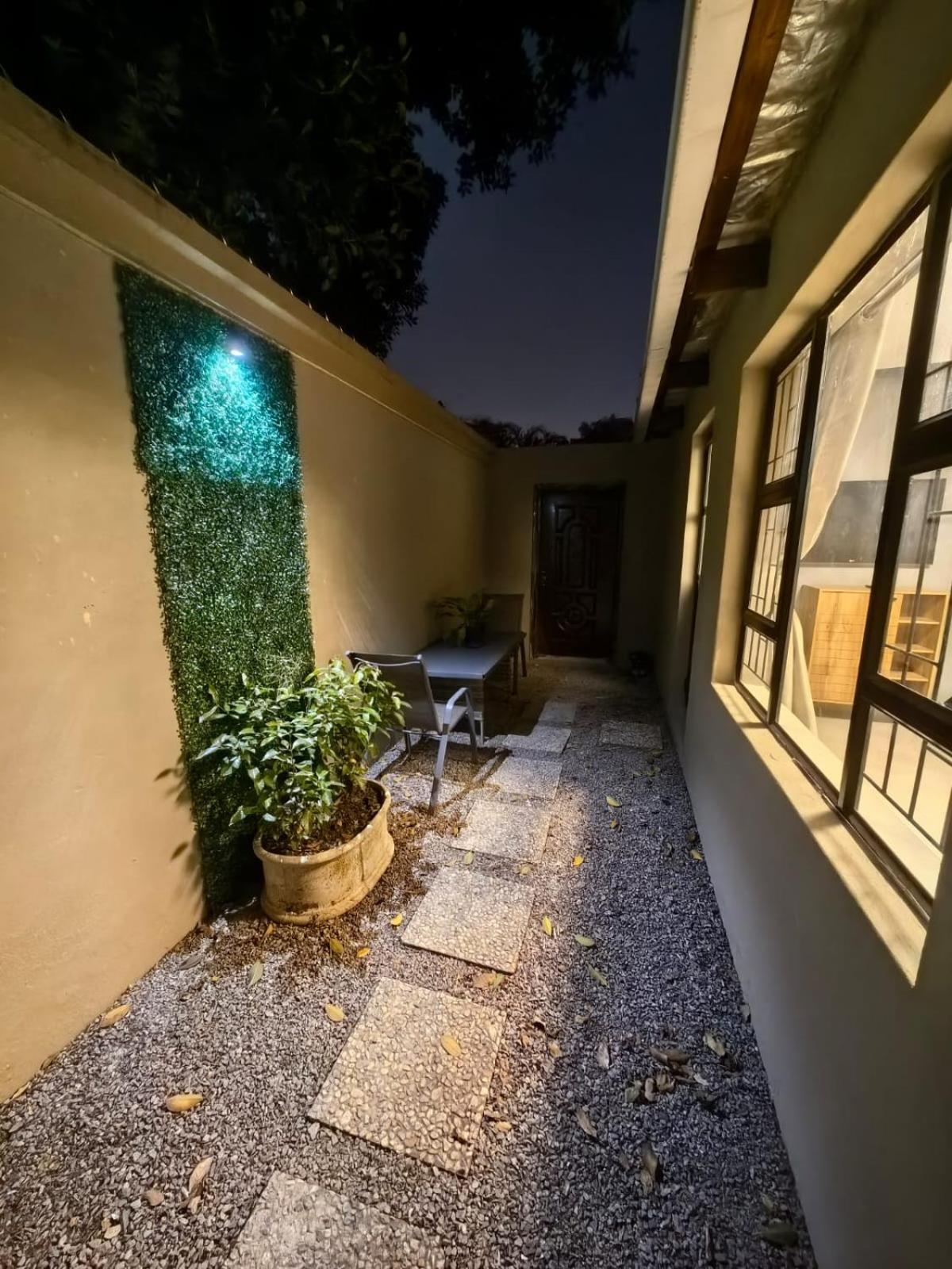 Bryanston Palms Aparthotel *