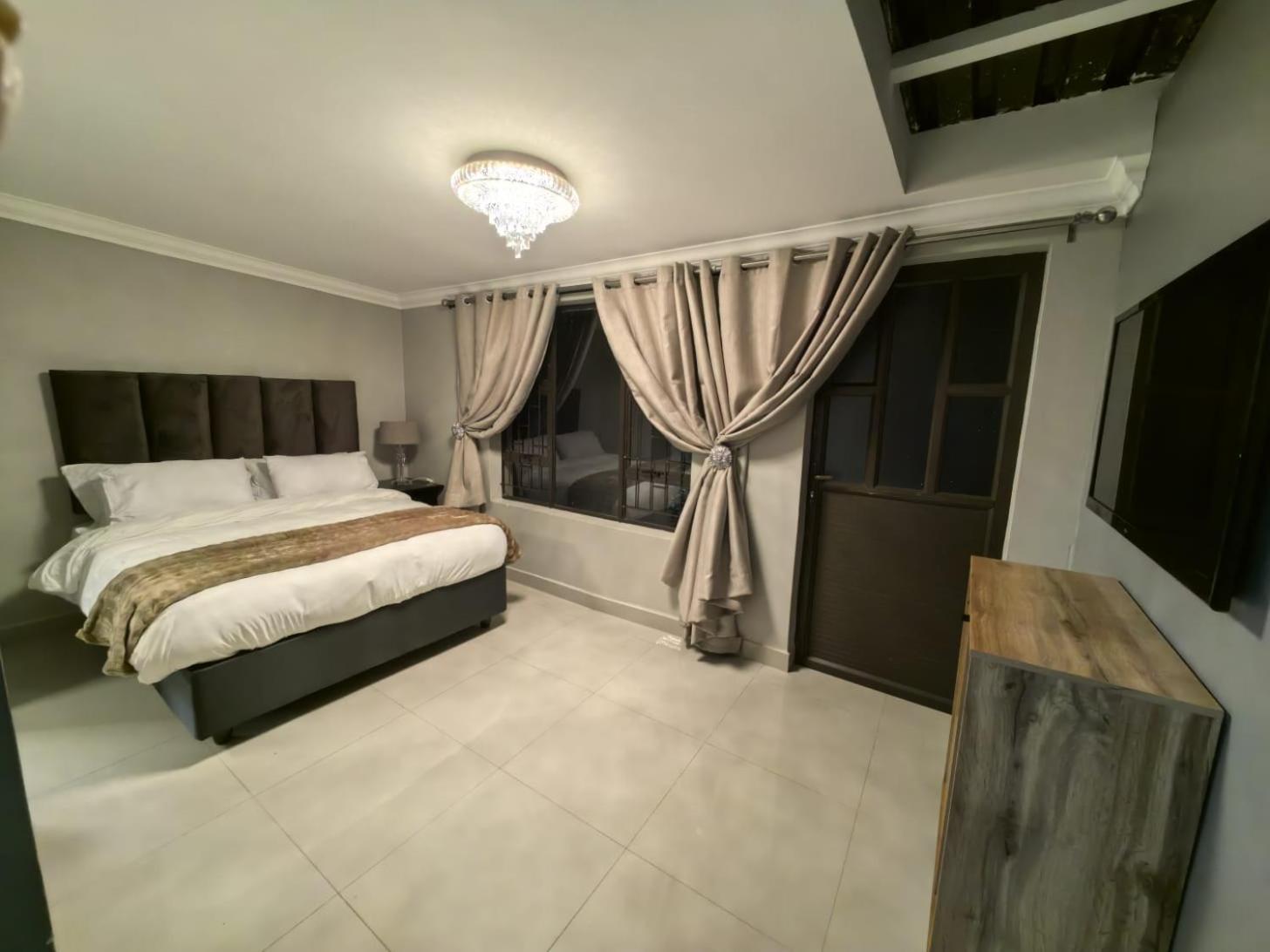 Bryanston Palms * Johannesburg