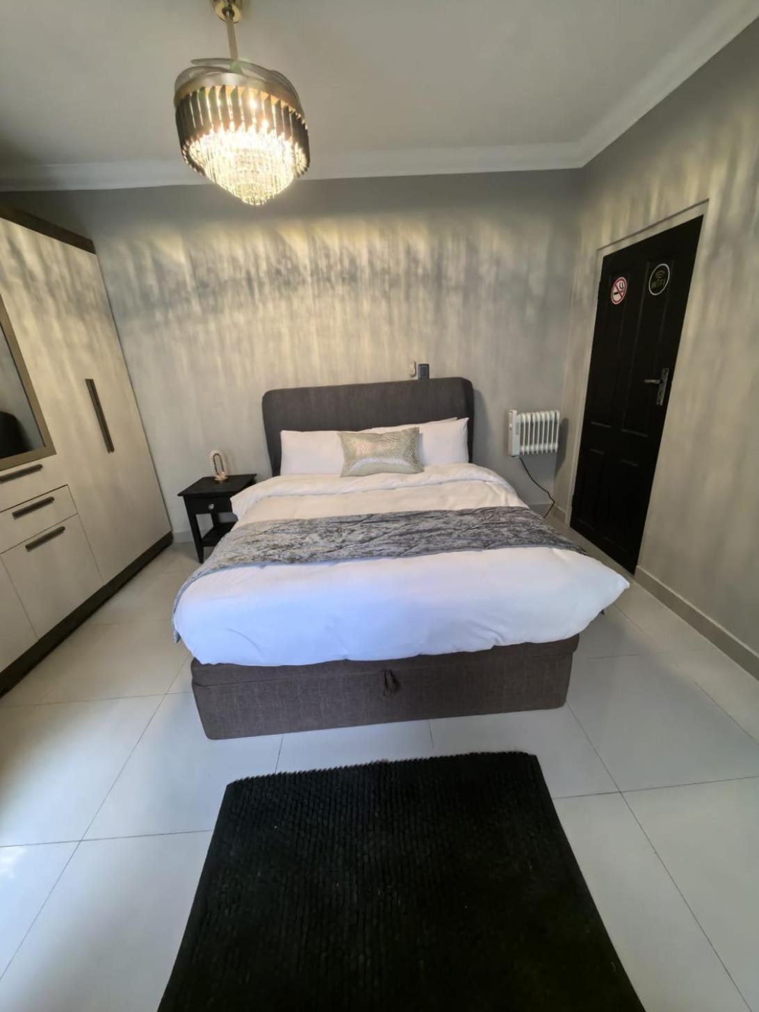 Bryanston Palms Aparthotel *