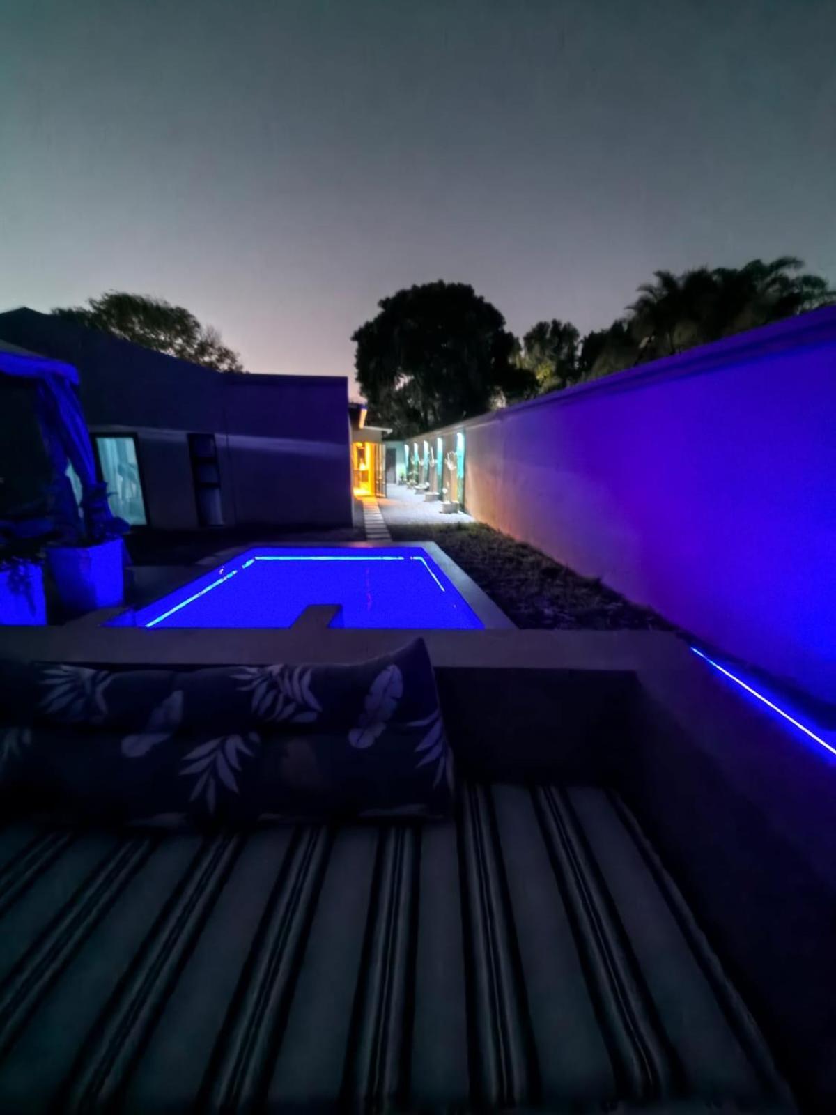 Bryanston Palms * Johannesburg