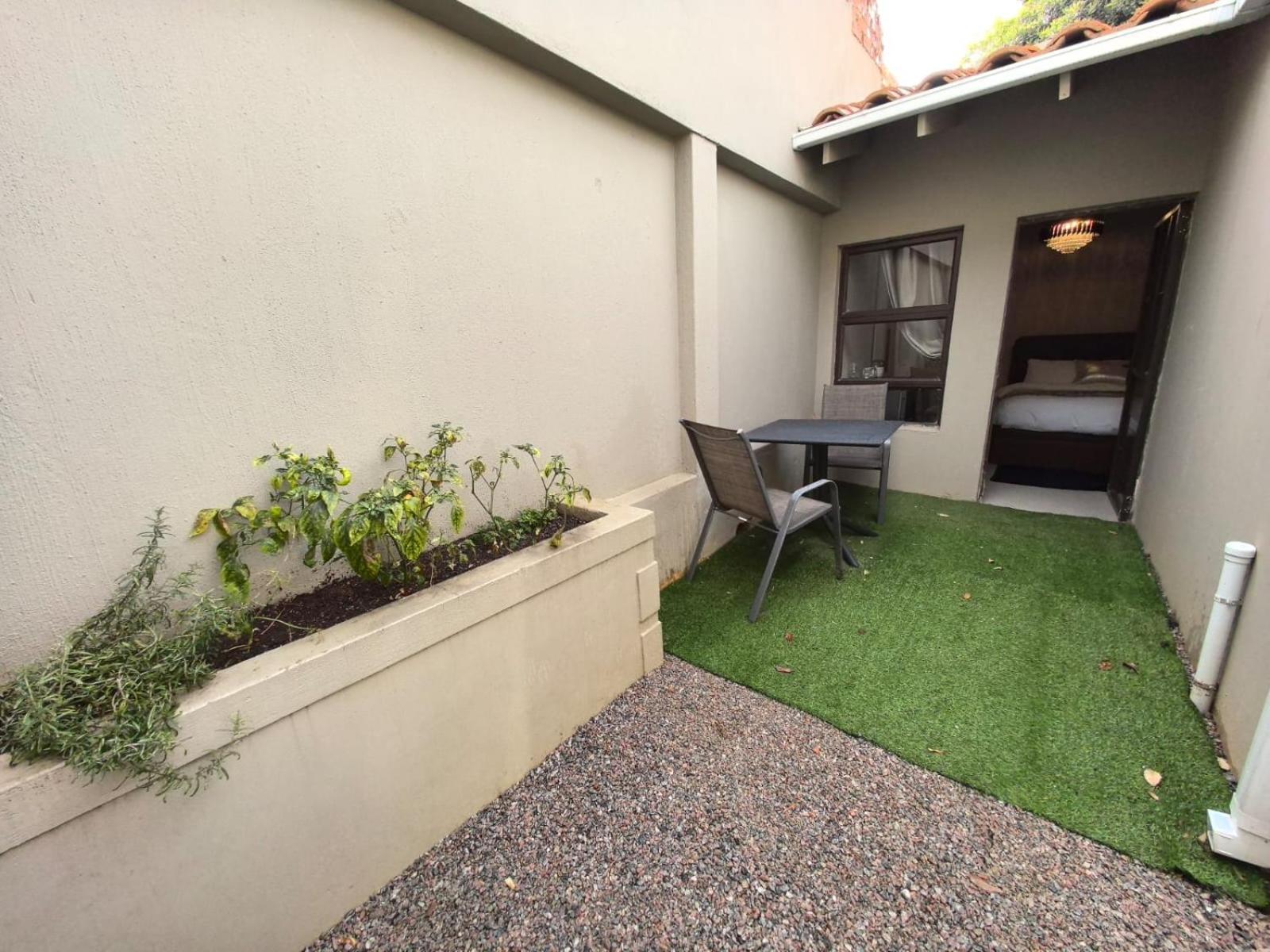 Bryanston Palms Aparthotel