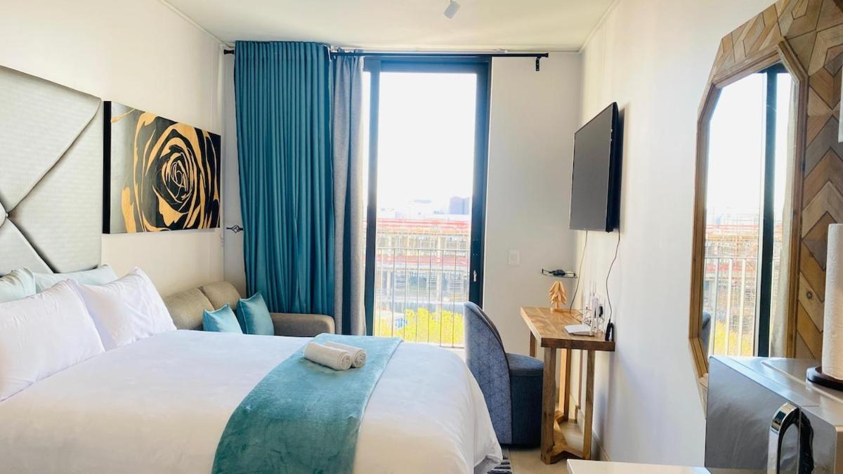 Apartment Cozy One Rosebank Johannesburg
