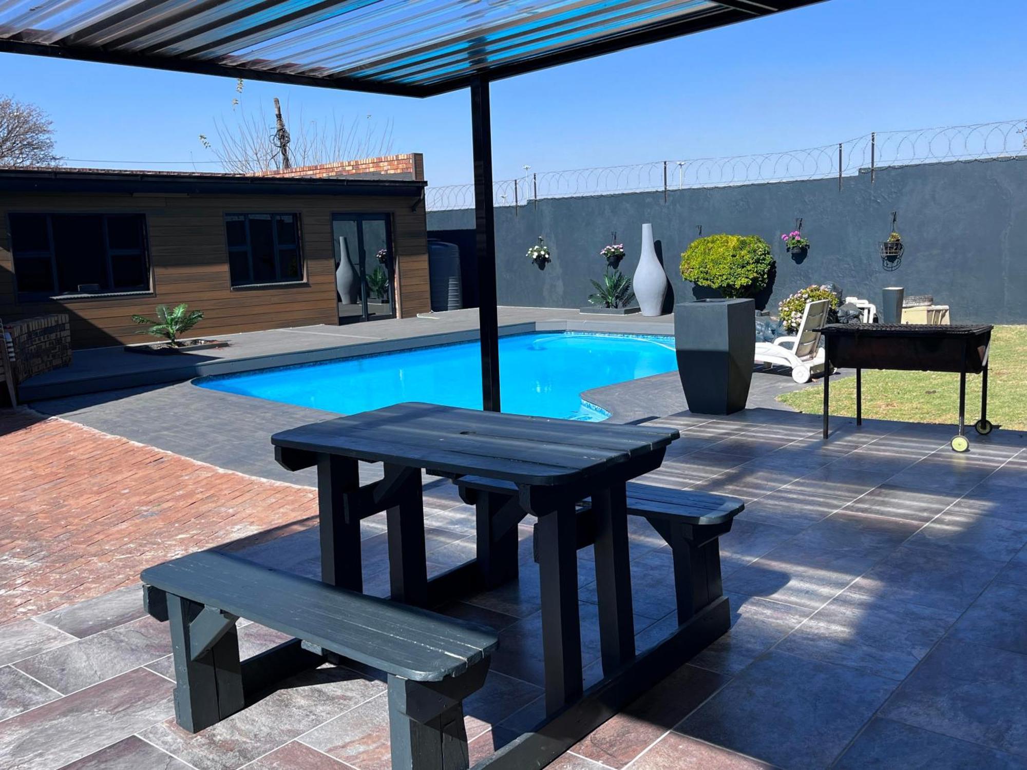 The Lantern Luxe Retreat Nhà khách Johannesburg