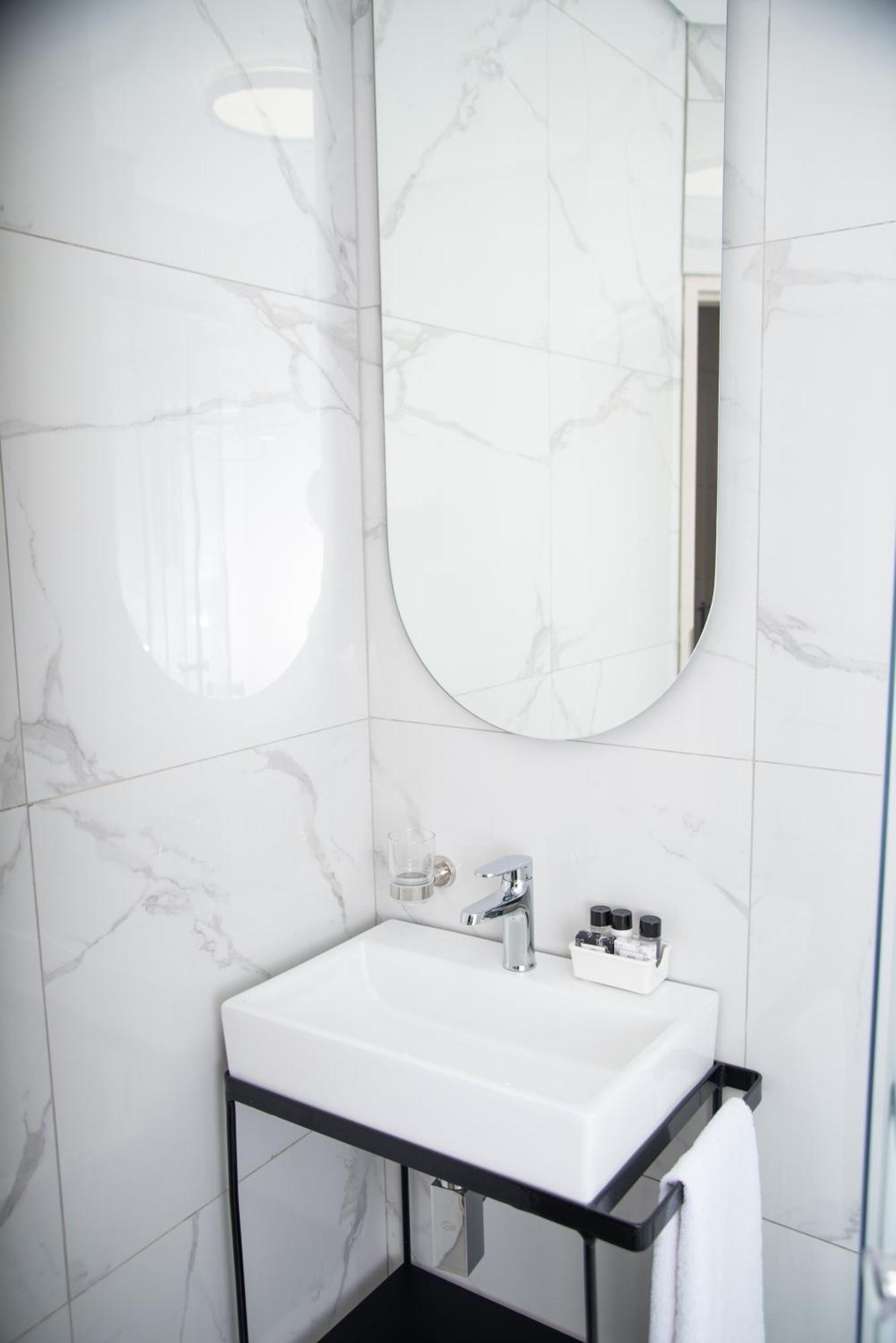 Illovo Hotel 3*