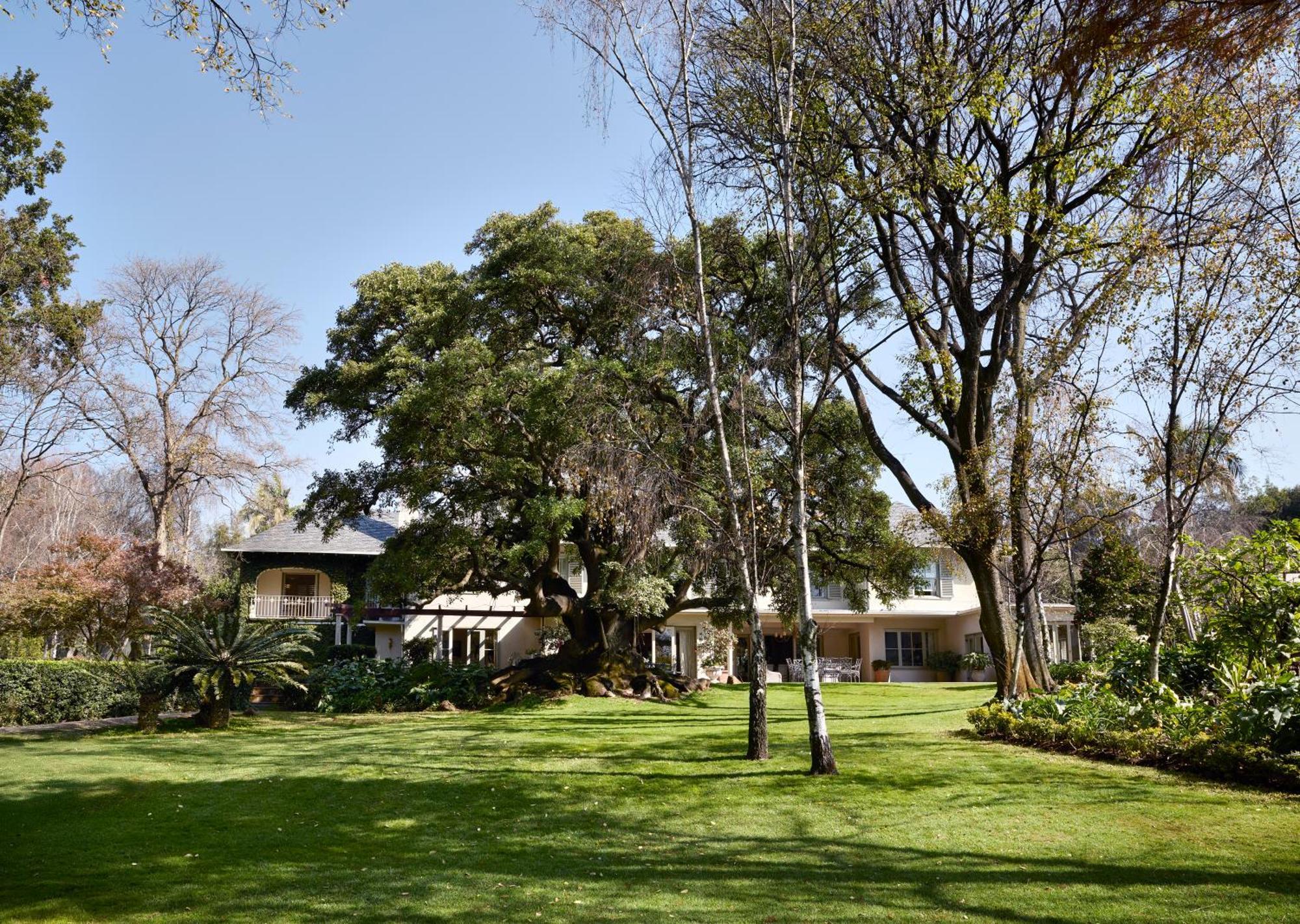 Hoeveld House Hotel