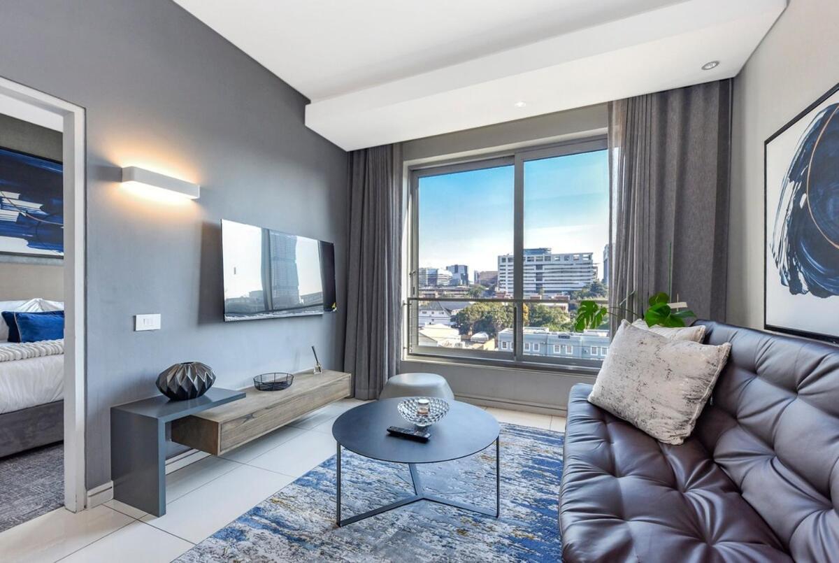 Căn hộ Modern In 5 Star Hotel, Backup Power And Water Johannesburg
