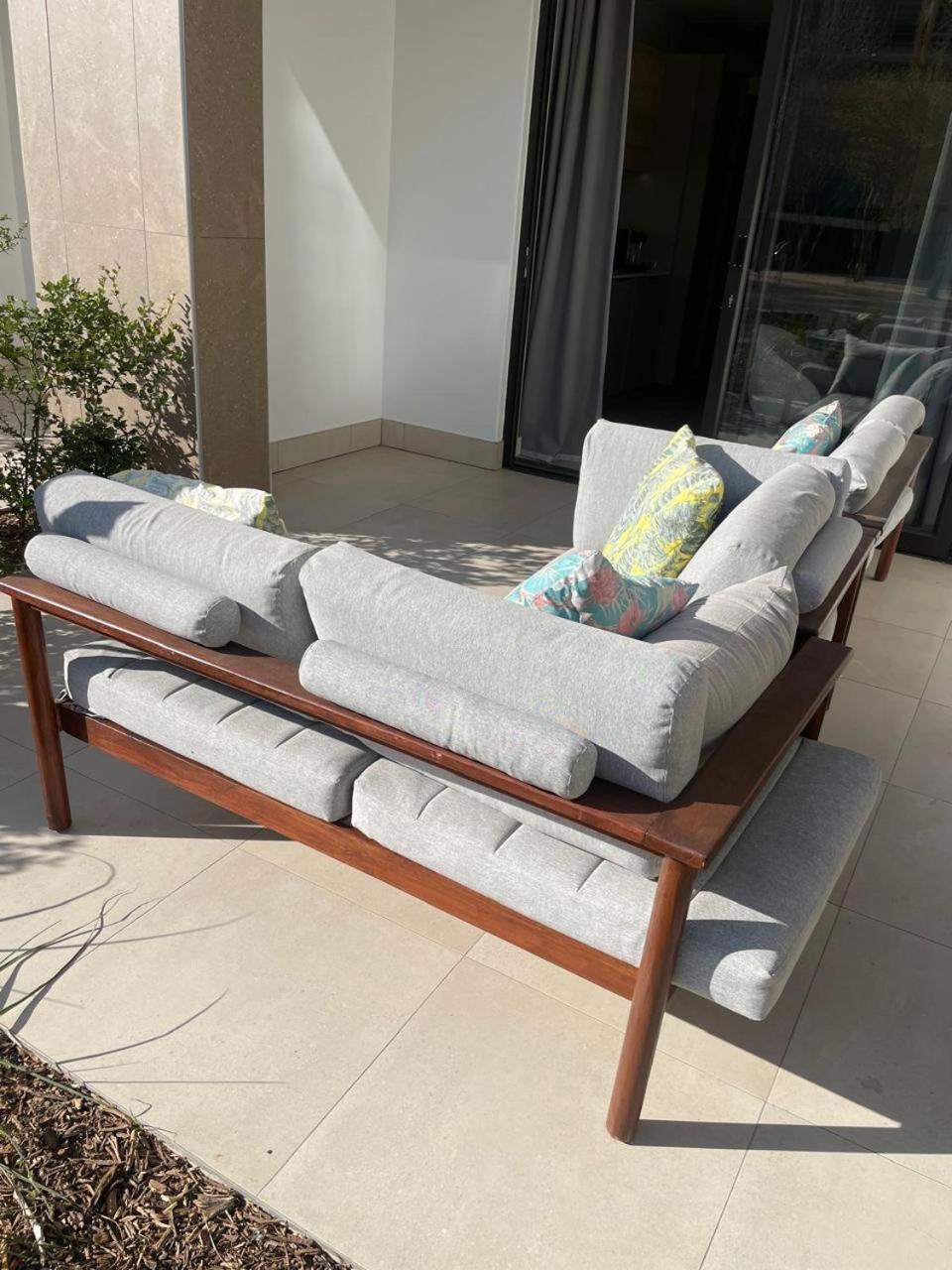 Urban Luxe Stay - 5 Min To Gautrain & Parking