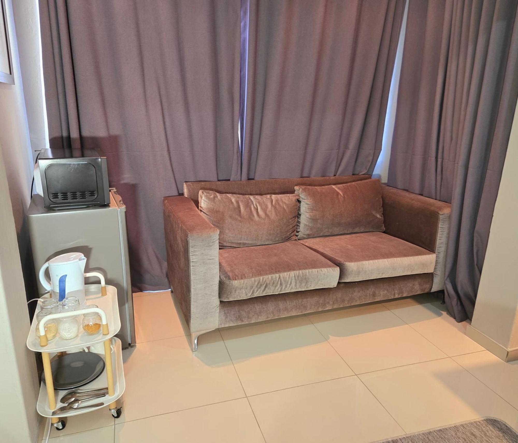 The Hide On Aston-sandton Guest house *
