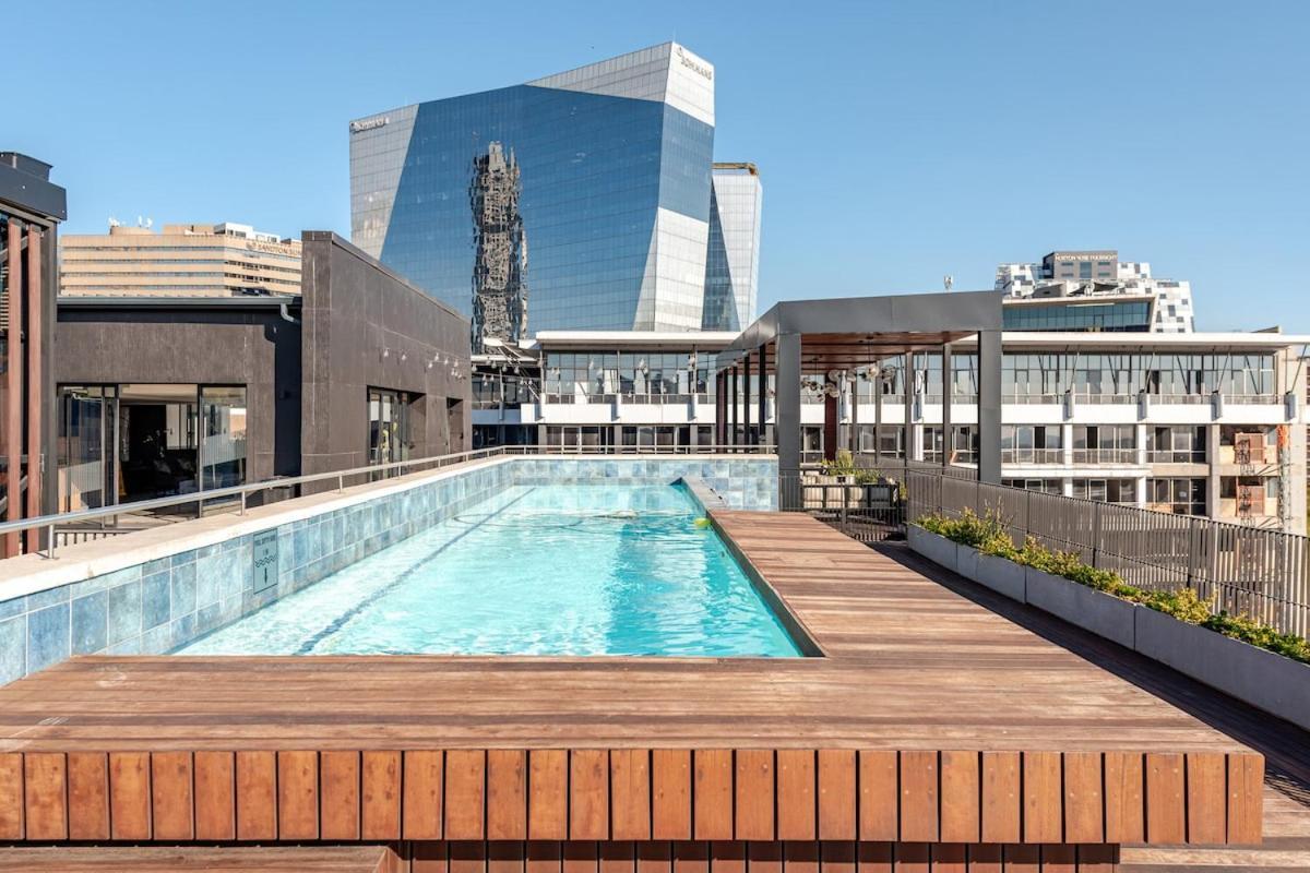 The Lineal In Heart Of Sandton With Backup Water And Power * Johannesburg