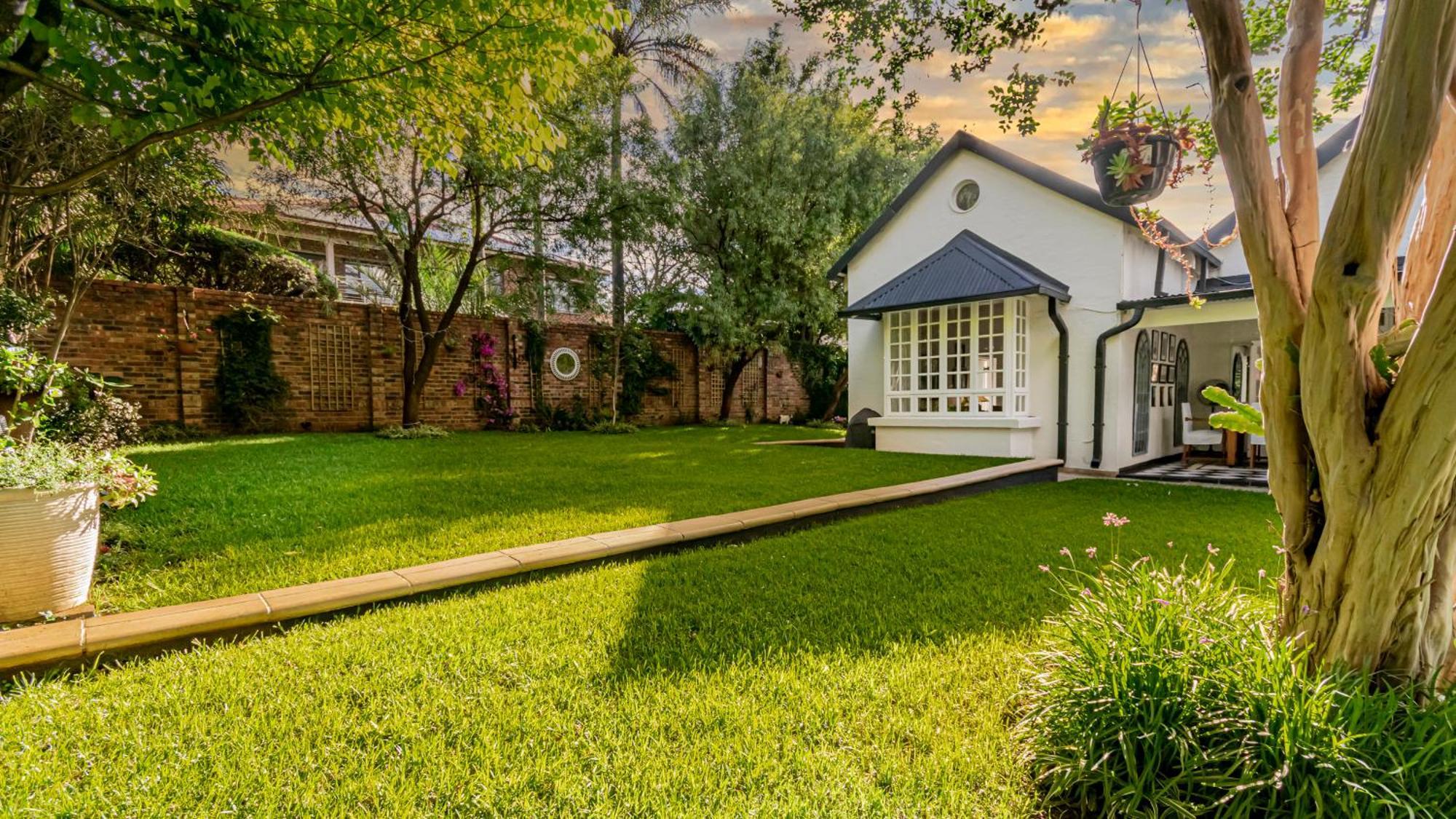The Cul De Sac In Auckland Park * Johannesburg