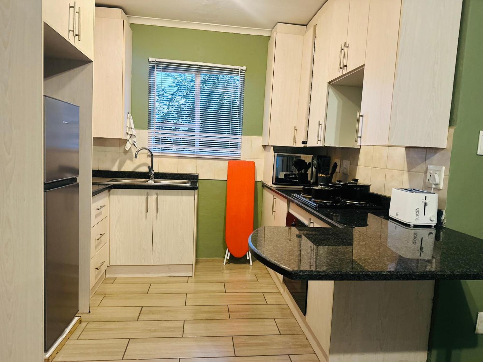 Northcliff-hanger Apartment