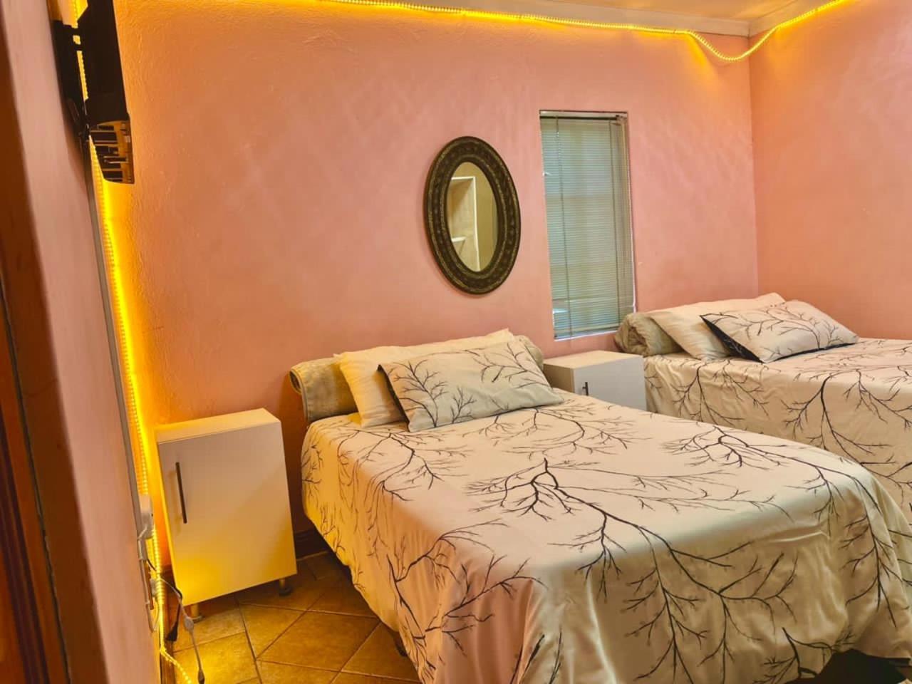Hospedagem domiciliar Gspot94-gardenspot94 Joanesburgo