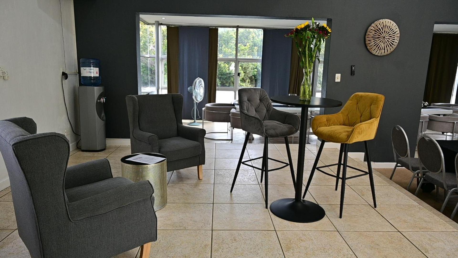 Sizanazo - Family Homestay Johannesburg