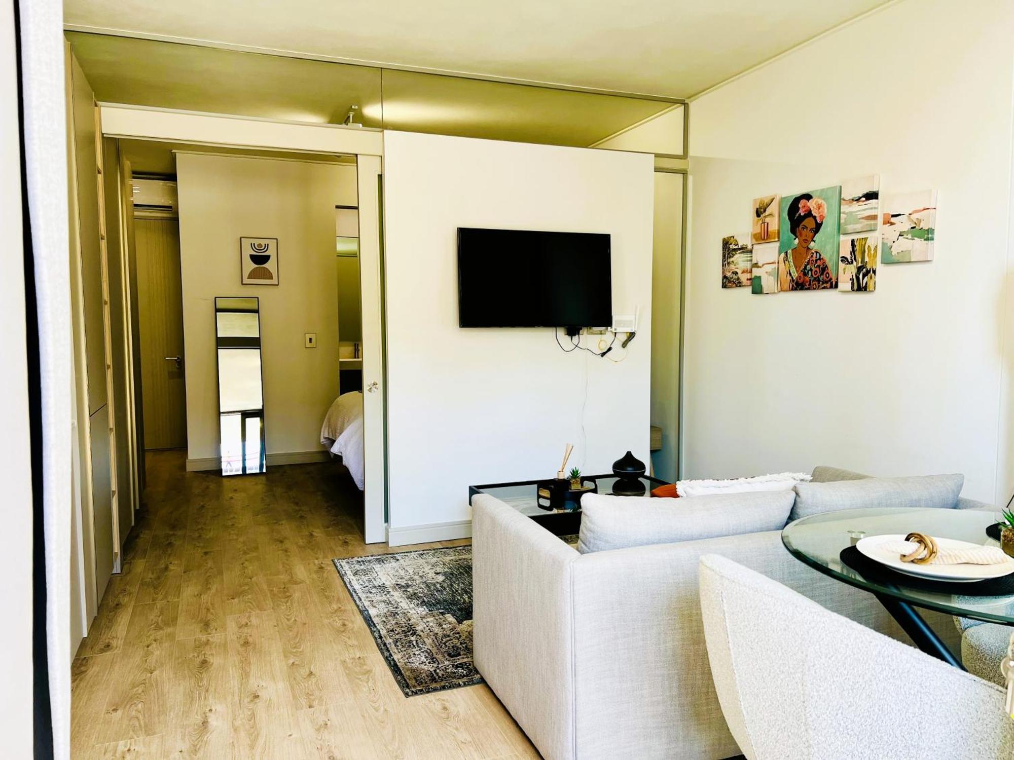 Urban Luxe Stay - 5 Min To Gautrain & Parking Apartment *