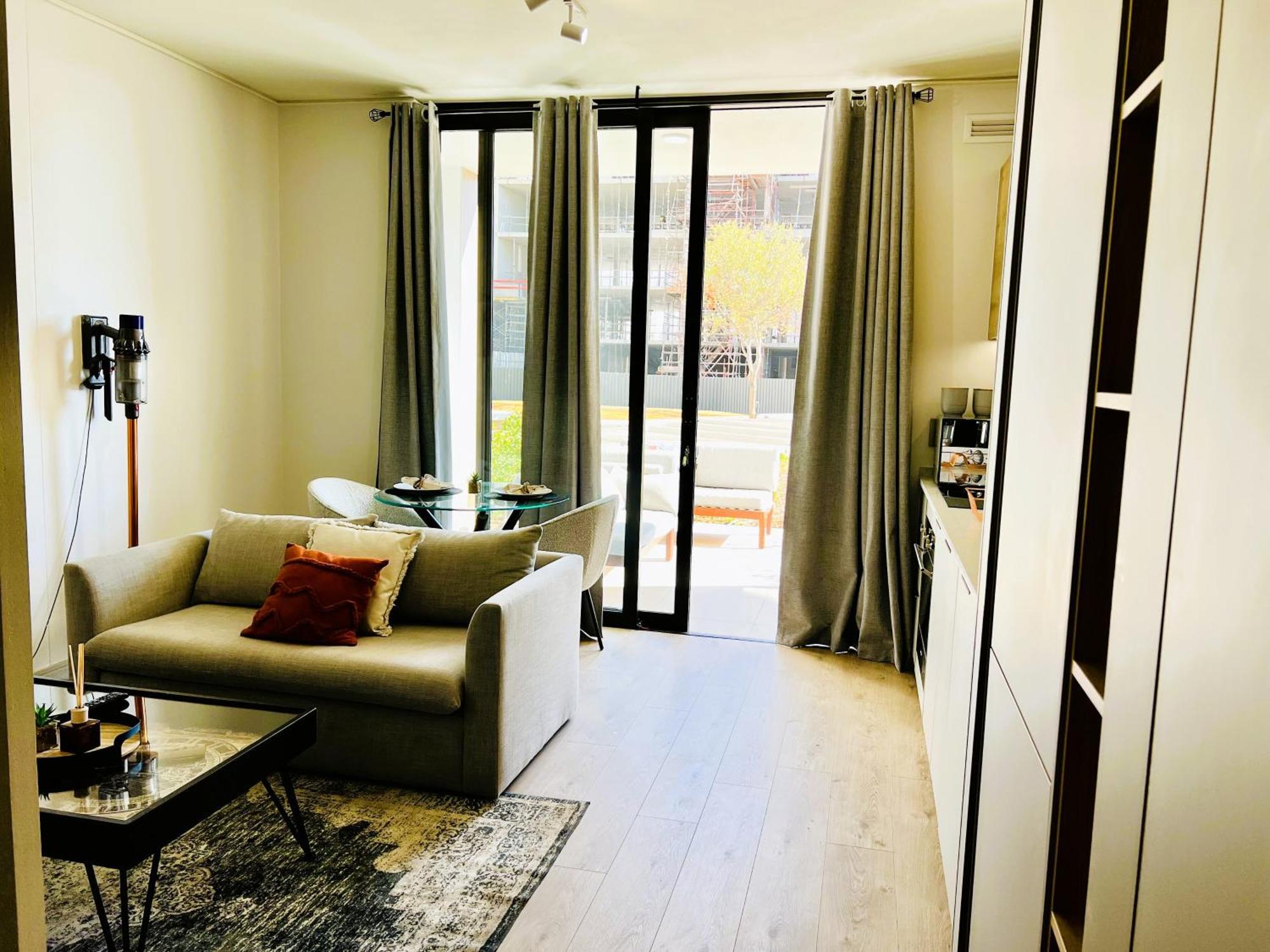 Apartment Urban Luxe Stay - 5 Min To Gautrain & Parking Johannesburg