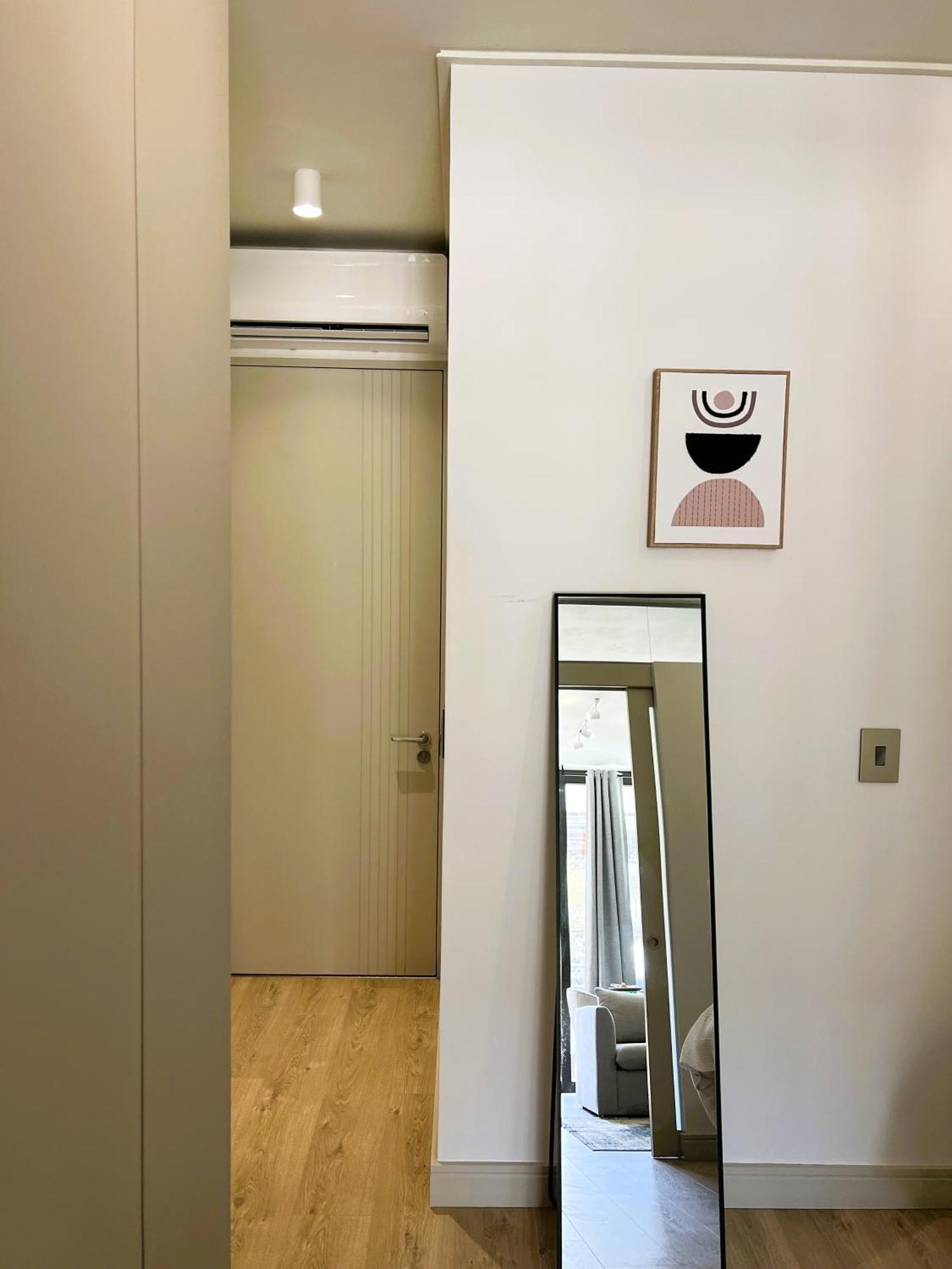 Urban Luxe Stay - 5 Min To Gautrain & Parking
