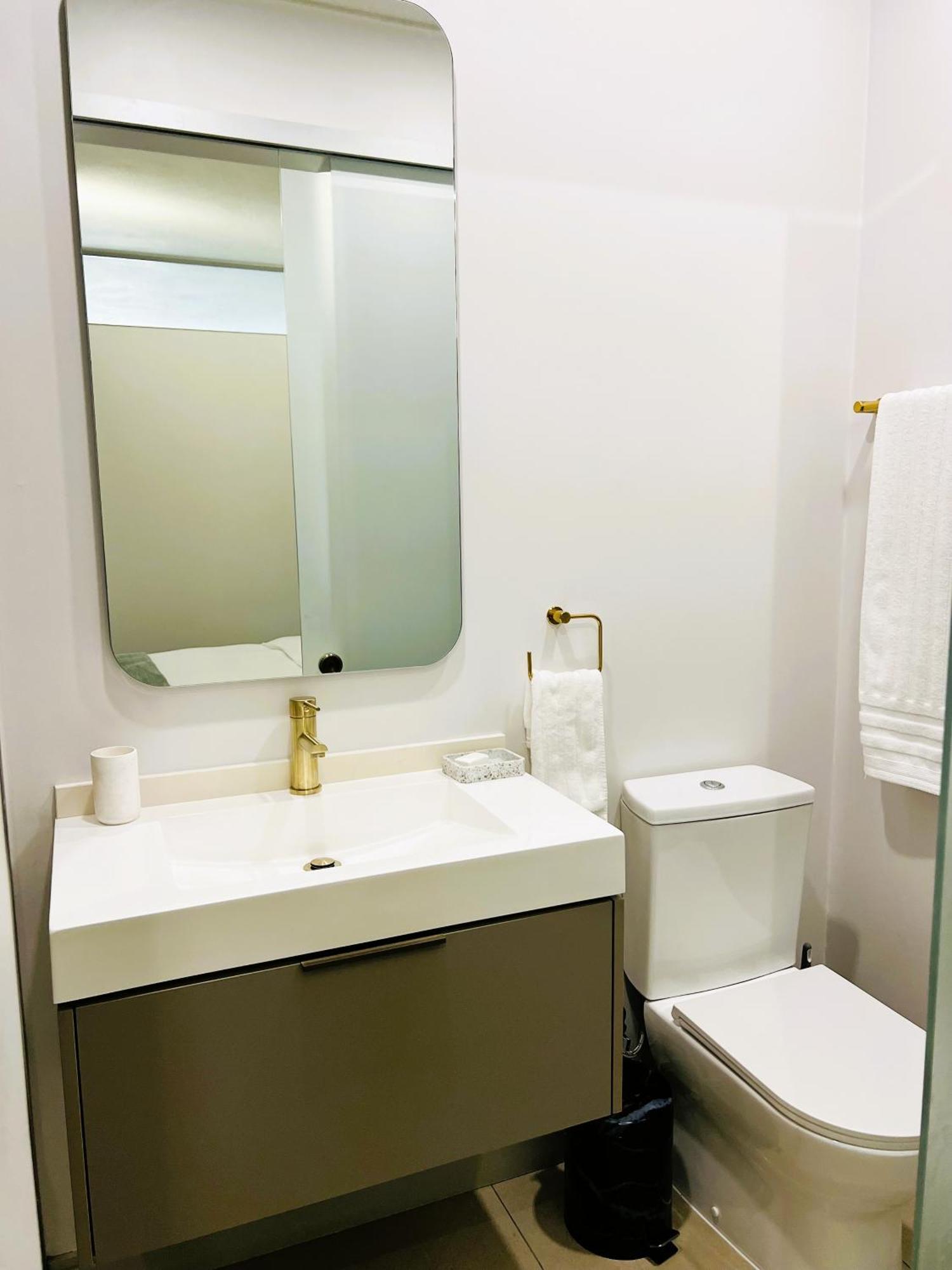 Urban Luxe Stay - 5 Min To Gautrain & Parking Johannesburg