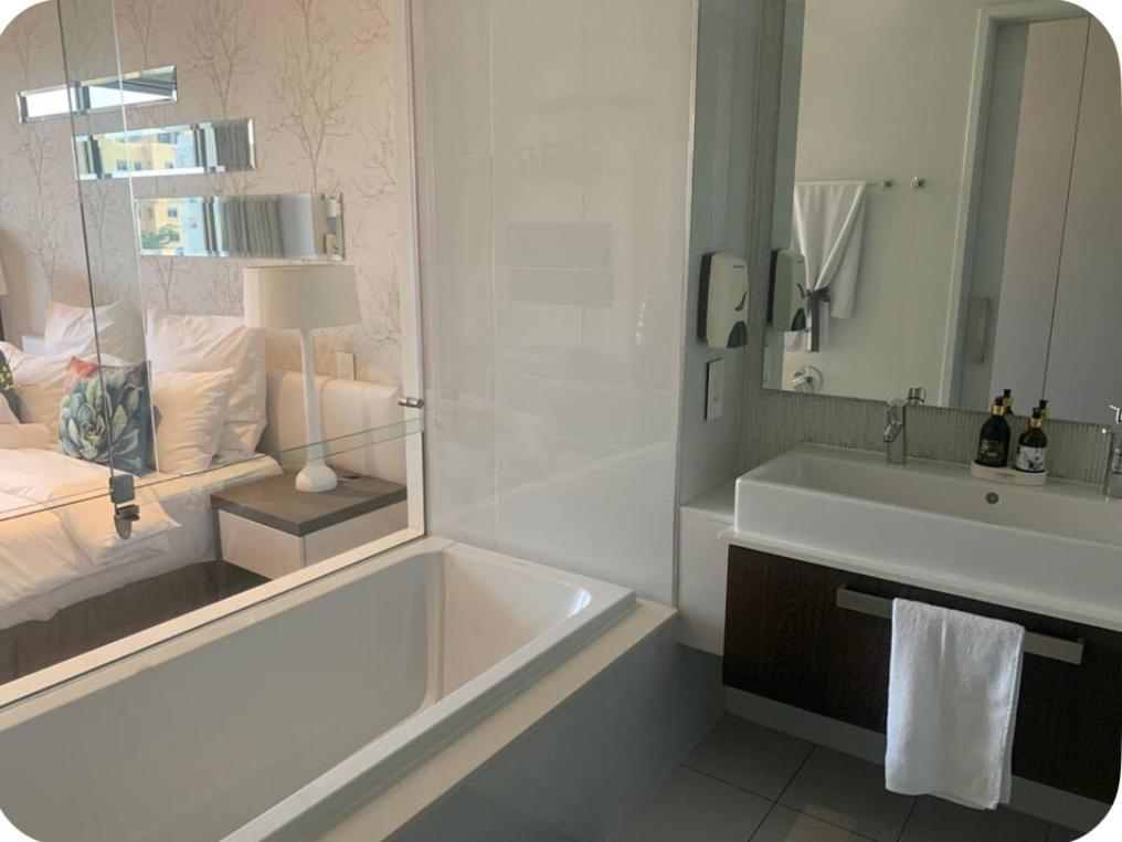 Apartment Dante's Sandton Skye Johannesburg