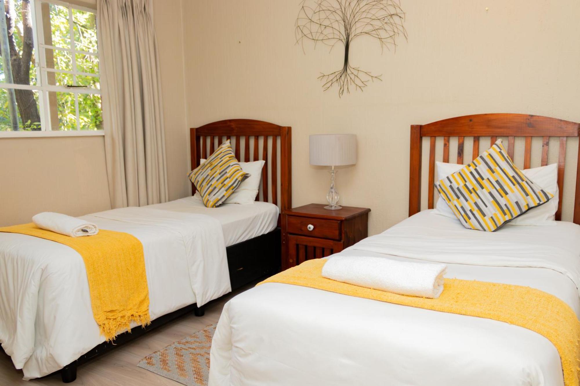 Delightful Spacious Two Bedroom Apartamento