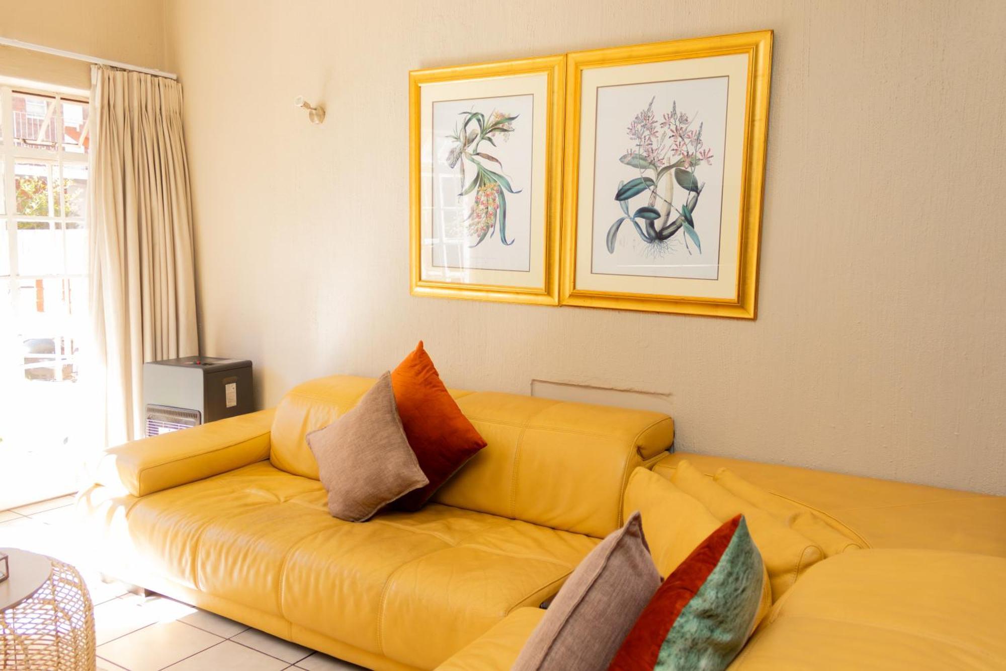 Delightful Spacious Two Bedroom Apartamento *