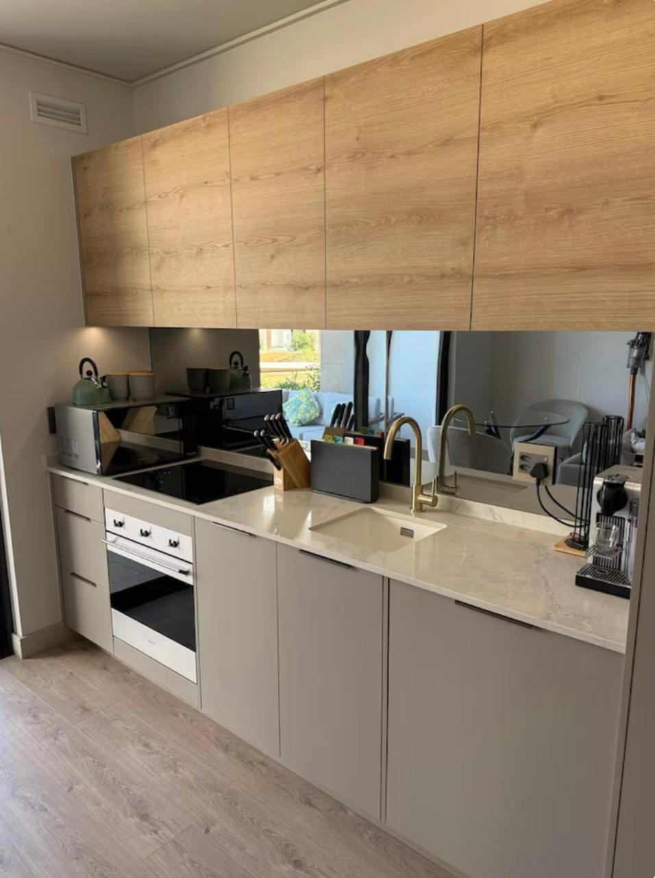Apartment Urban Luxe Stay - 5 Min To Gautrain & Parking