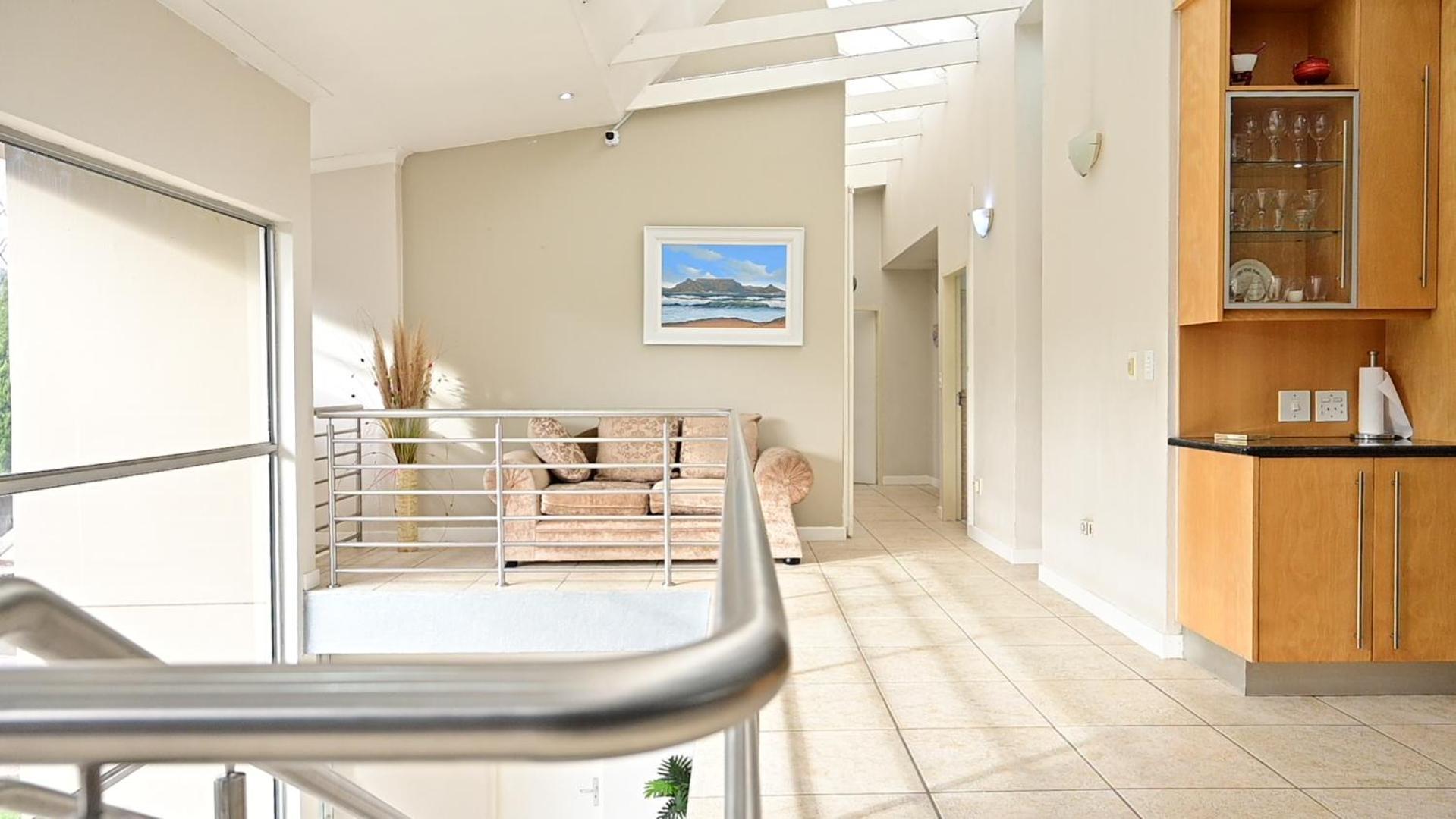 Homestay Sizanazo - In The Heart Of Northcliff Hill Johannesburg