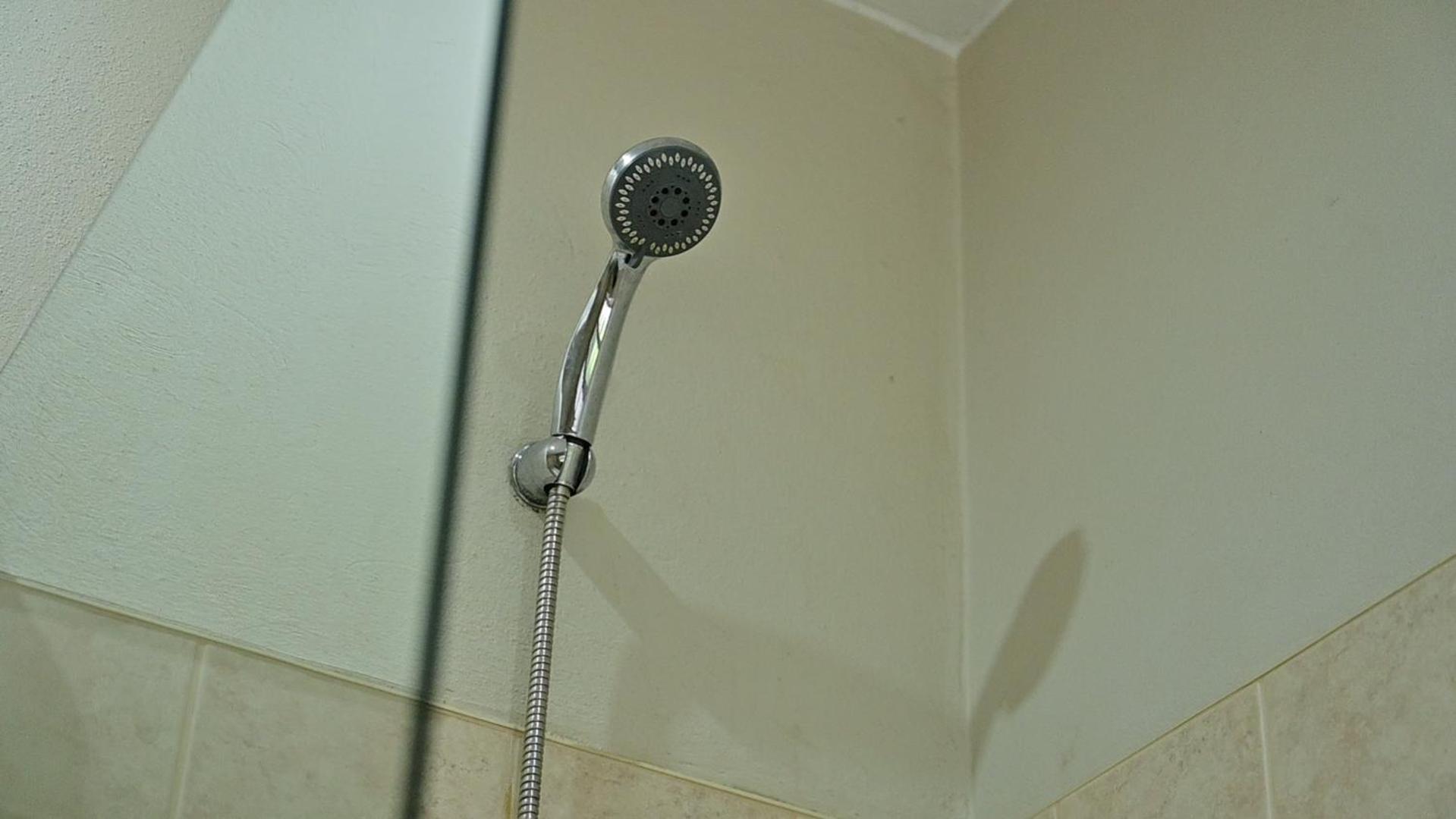 Homestay Sizanazo - In The Heart Of Northcliff Hill