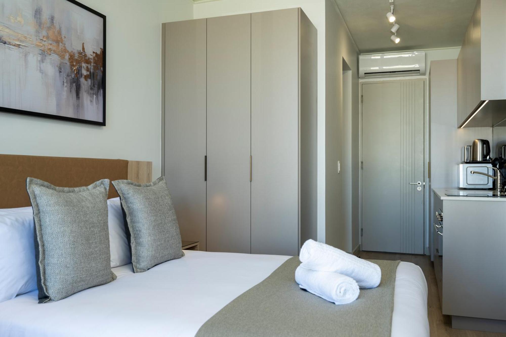One Rosebank Executive * Johannesburg