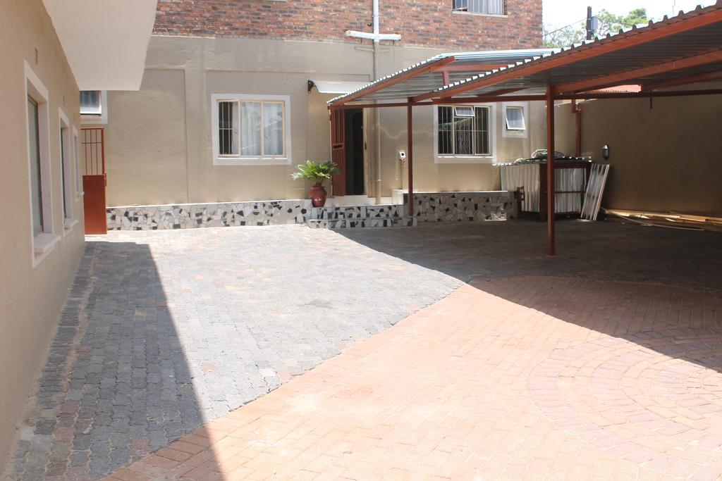 Miraton Guest Nhà khách 3*