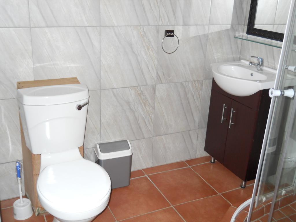 Suburbian Nhà khách 3*