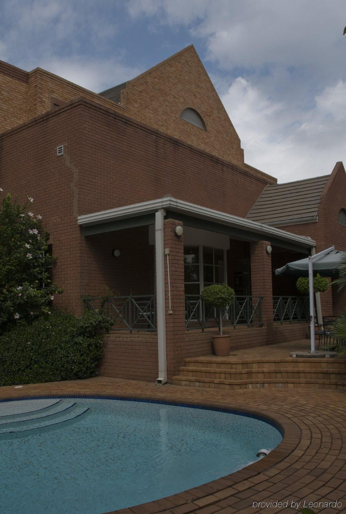 Hotel Road Sandton