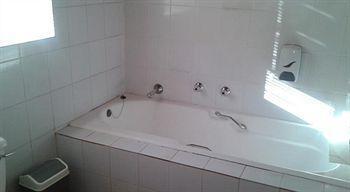 Nhà khách Suburbian Johannesburg