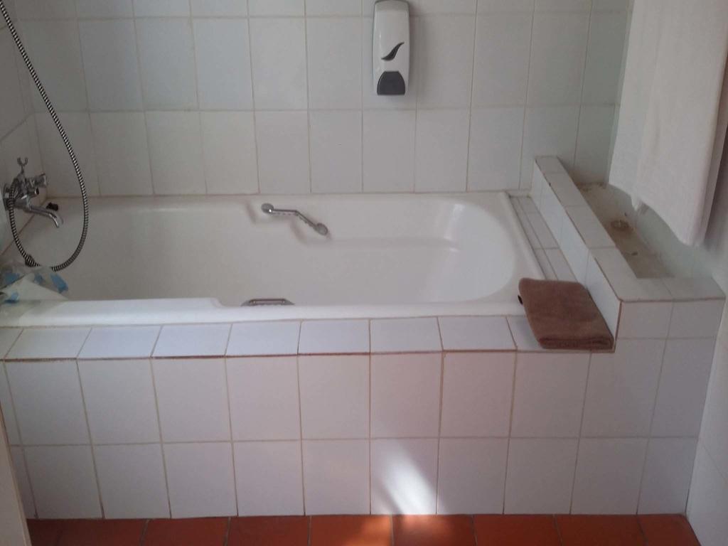 Suburbian 3*