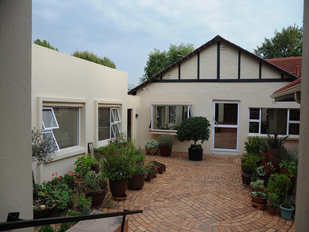 Fifteenon Orange Guest Lodge Johannesburg