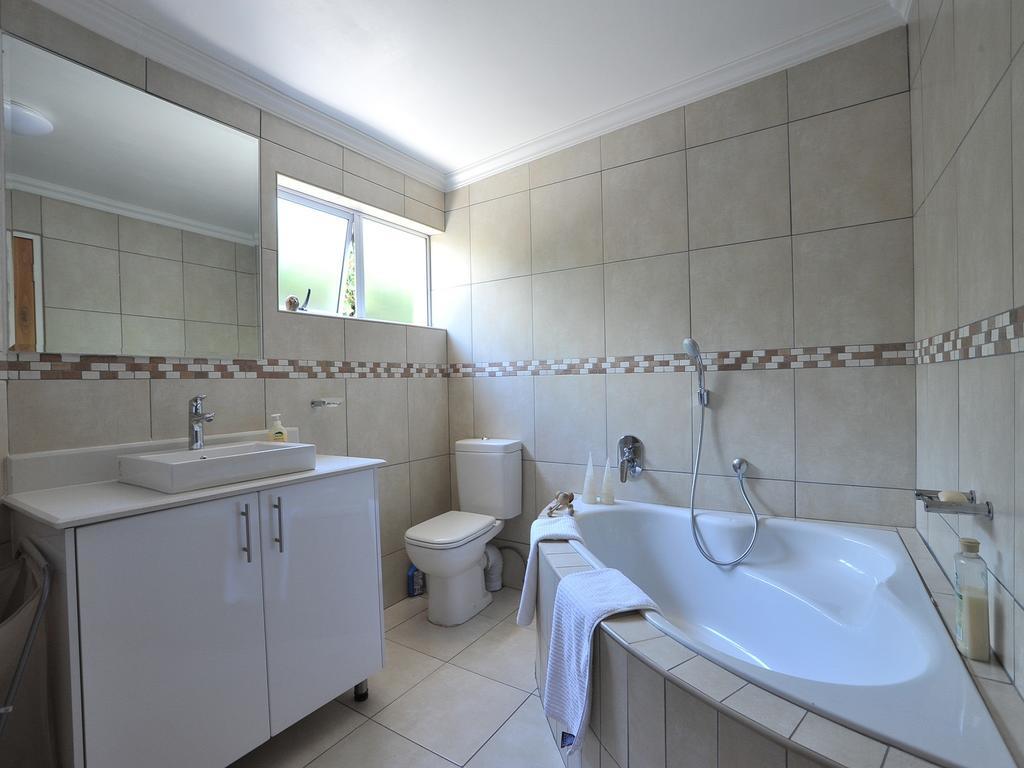 Fifteenon Orange Guest Lodge Guest house Johannesburg