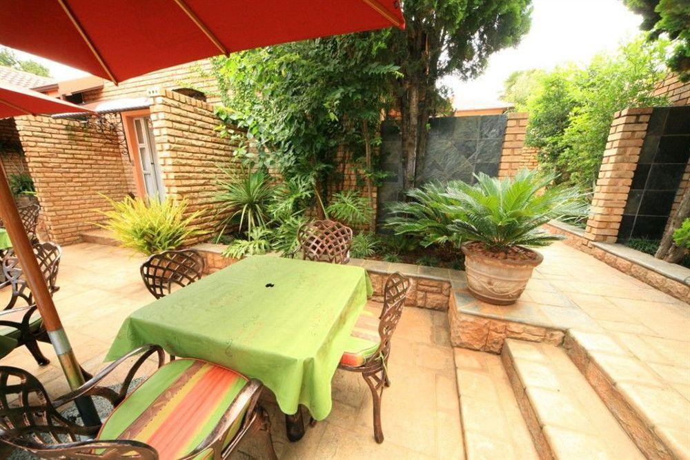 Casa de hóspedes Le Cozmo 4*
