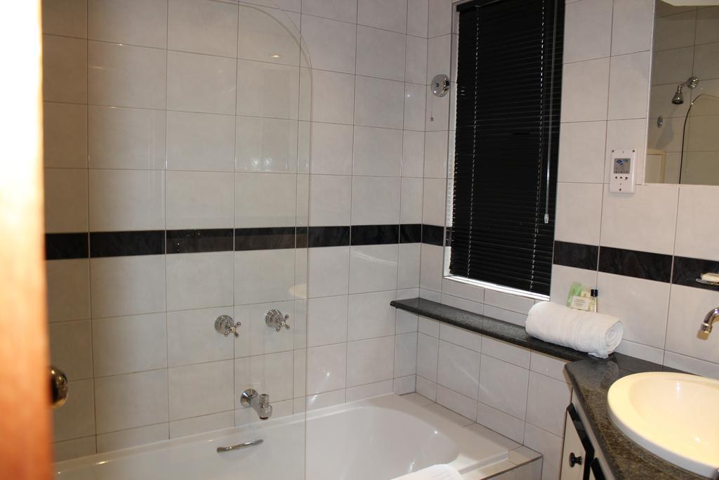 Fountain Hill 3*