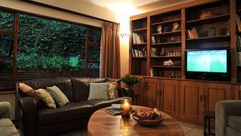 Claires Of Sandton Luxury Guest house 4*