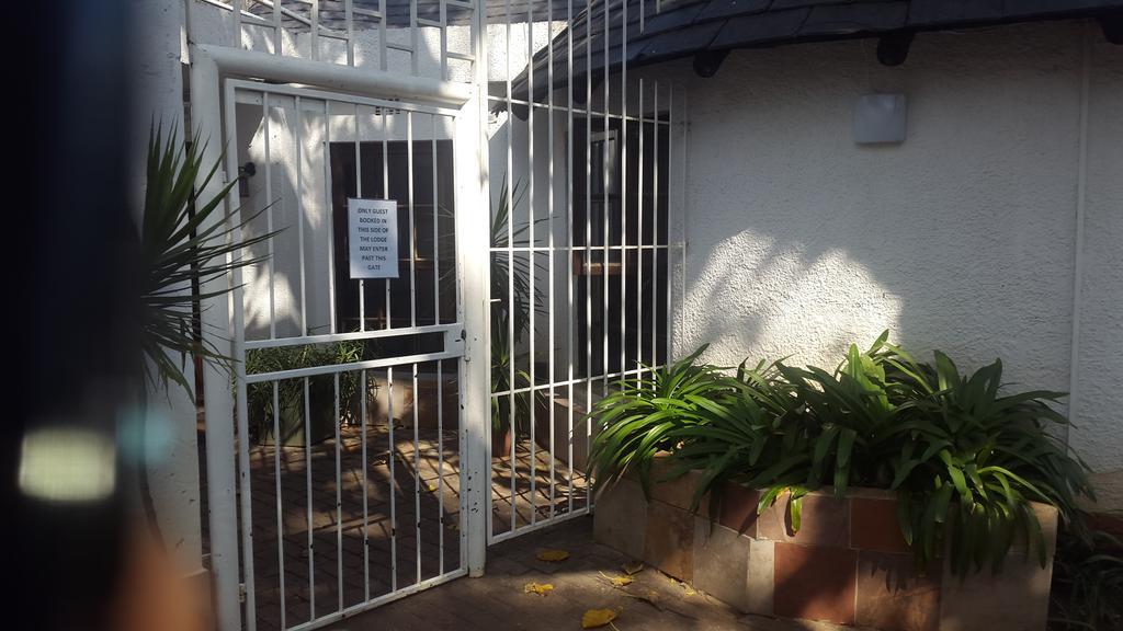 Rosebank & Backpacker Hostel