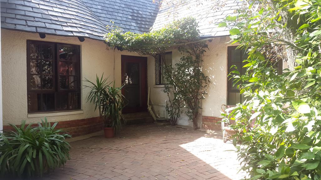 Rosebank & Backpacker Hostel