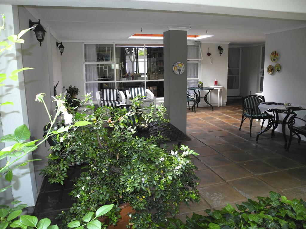 Rosebank By Claires 2* Johannesburg