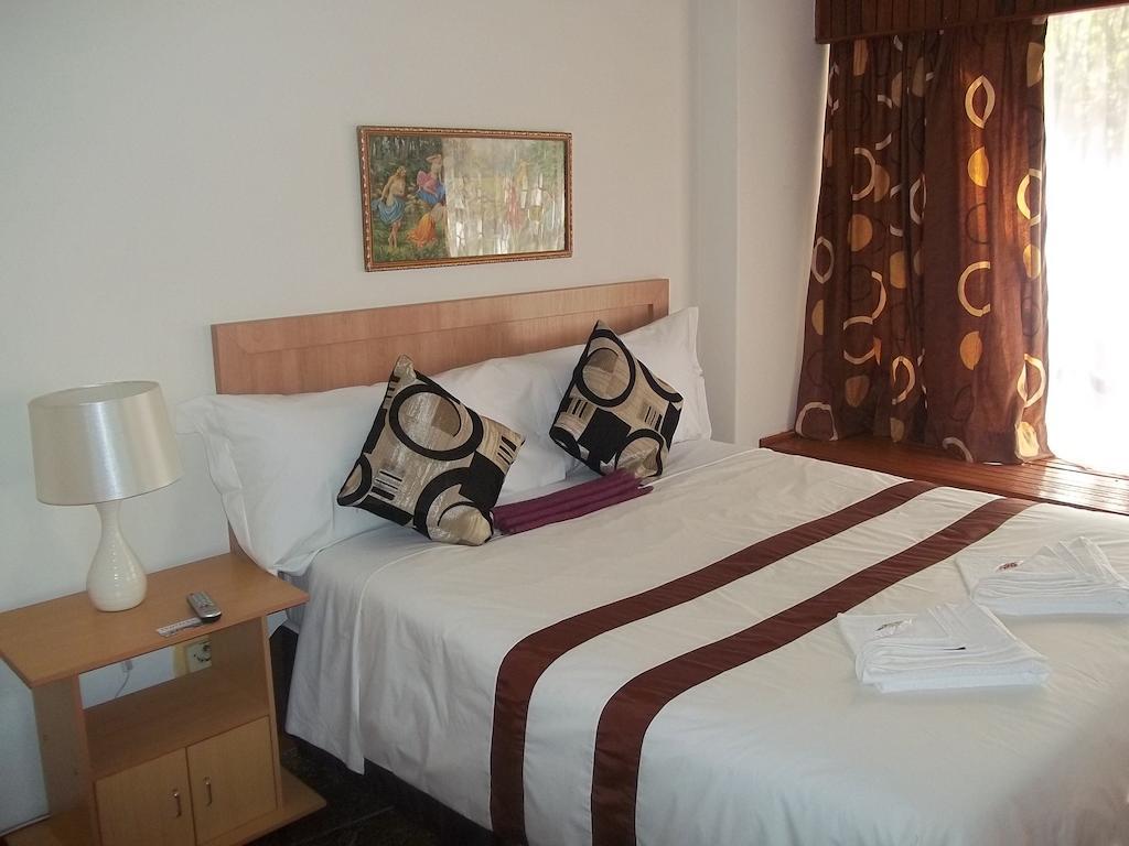 Ecotel Southgate 2*