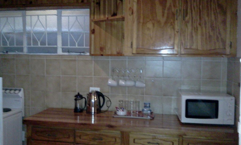Nhà khách Suburbian 3*