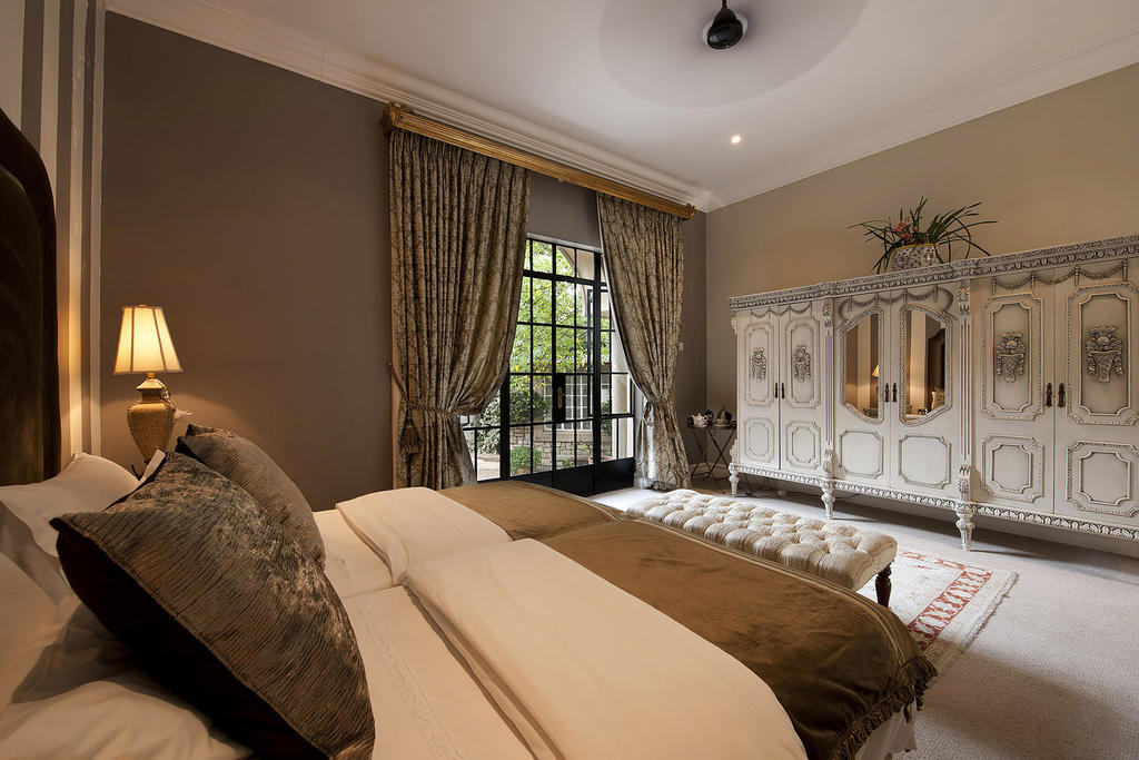 Guest house Le Chatelat Johannesburg