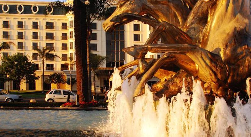 Hotel Peermont Metcourt At Emperors Palace Johannesburg
