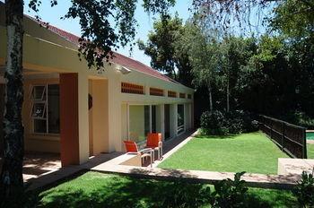 Guest house Fifteenon Orange Guest Lodge