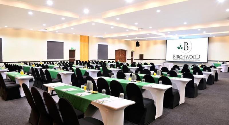 Hotel Valustay At Birchwood & Or Tambo Conference 3*