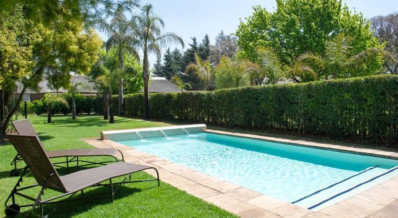 Hotel Valustay At Birchwood & Or Tambo Conference