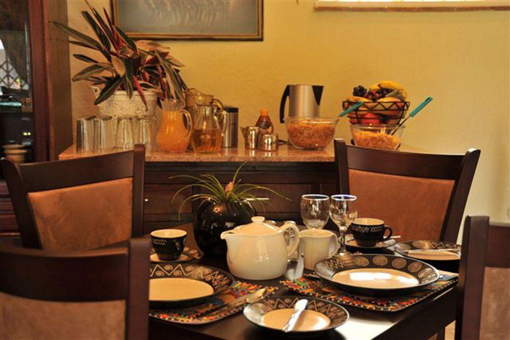 Hoyohoyo Chartwell Hotel 4*